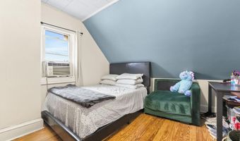 26 E 49TH St, Bayonne, NJ 07002