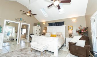 701 S Hill Ct, Biloxi, MS 39532