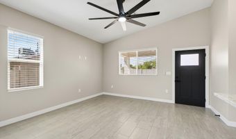 16 E Davis Ln, Avondale, AZ 85323