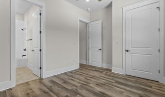 100 Blue Ridge Ct, Bay St. Louis, MS 39520