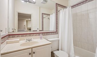 5704 MAIDEN Ln, Bethesda, MD 20817