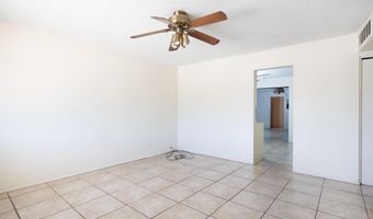 725 E MANOR Dr, Casa Grande, AZ 85122