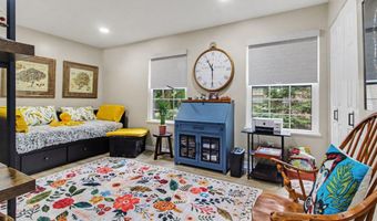 592 S 7th St, Ann Arbor, MI 48103