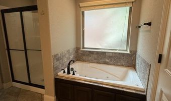 5 Knighton Dr, Bella Vista, AR 72715