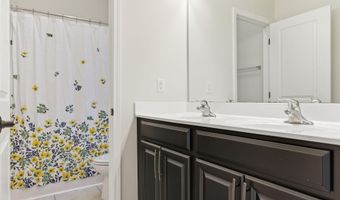 721 Vine Pond Ct, Apex, NC 27523