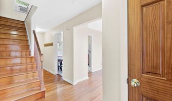 9 Sunset Dr, Altamont, NY 12009