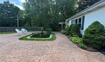 385 Cochran Rd, Aurora, OH 44202