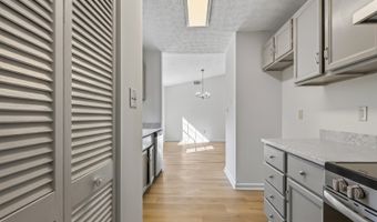 545 Roberts Rd, Athens, GA 30606