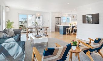 433 Wolcott Ave, Middletown, RI 02842