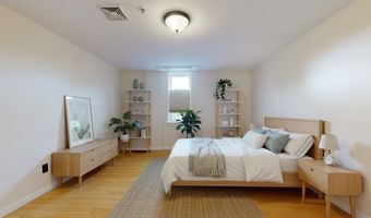 230 College St 7, Burlington, VT 05401