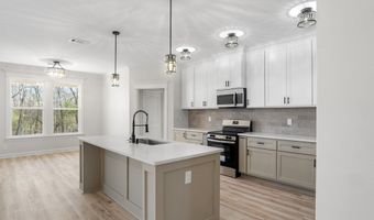 518 Madeleine Cir, Austin, AR 72007