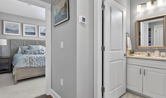 33 Samuel Dr, Barnegat, NJ 08005