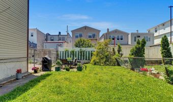 24 W 54TH St, Bayonne, NJ 07002