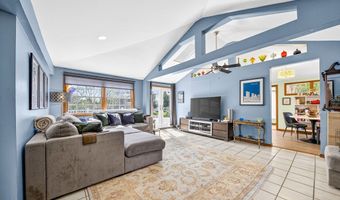 13 Mulcahy Ln, Billerica, MA 01821