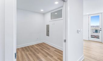 701 N HENRY St 204, Alexandria, VA 22314