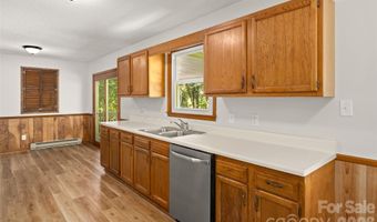 33 Baker Dr, Asheville, NC 28806
