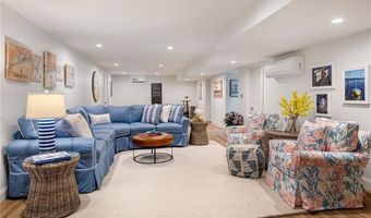 1048 Ocean Rd, Narragansett, RI 02882