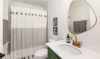 318 Juniper Ave 15, Carlsbad, CA 92008