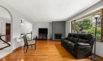 641 E Belmont Ave, Addison, IL 60101
