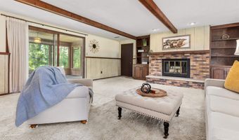 2320 STROEBE ISLAND Dr, Appleton, WI 54915