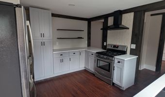 8 Main St, Bennington, NH 03442