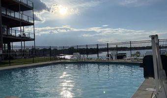 570 Linden Dr, Arnolds Park, IA 51331