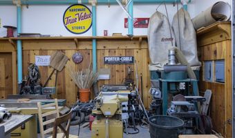 2606 S Lower Boulder Rd, Boulder, UT 84716