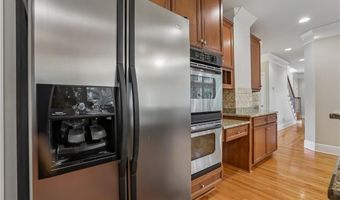 12516 Darvish Ln, Alpharetta, GA 30005