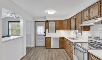 103 Hoover Blvd, Aliquippa, PA 15001