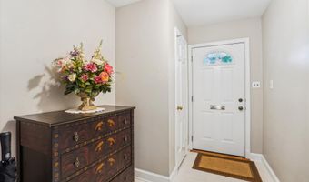 8710 LOWELL St, Bethesda, MD 20817