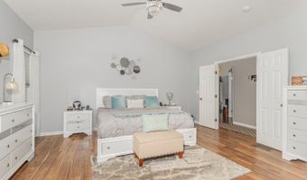 9995 Cedar View Ln, Aurora, IN 47001