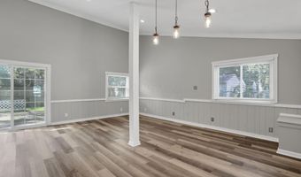 2515 Swansea Rd, Columbus, OH 43221