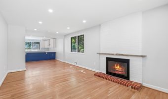 2123 N EARLEY St, Alexandria, VA 22302