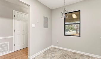 102 Abbey Cir, Asheville, NC 28805