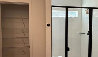 10911 Bop Ln, Adkins, TX 78101