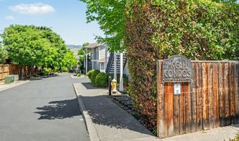 2214 McCall Dr, Ashland, OR 97520