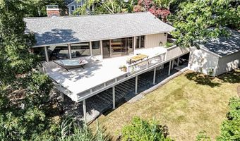 2 Buckingham St, Barrington, RI 02806