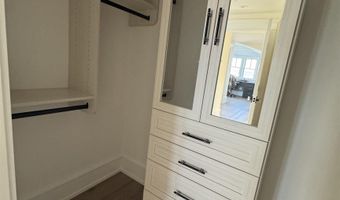 281 7th St, Avalon, NJ 08202