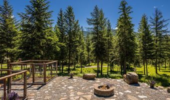 516 Culvert Ln, Bonners Ferry, ID 83805