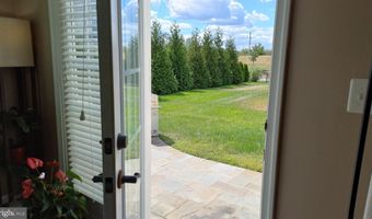 25501 EMERSON OAKS Dr, Aldie, VA 20105