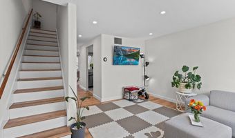 5257 Washington St 5257, Boston, MA 02132