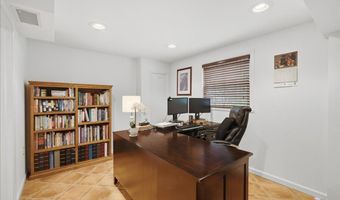 8906 TRANSUE Dr, Bethesda, MD 20817
