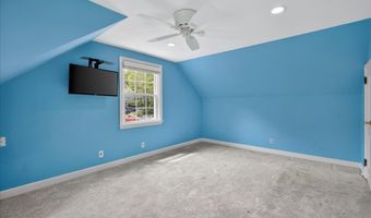 1006 King Rd, Cheshire, CT 06410