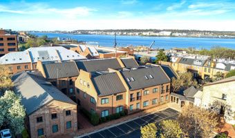 423 N LEE St, Alexandria, VA 22314