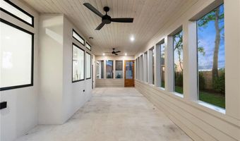 609 SW 4th St, Bentonville, AR 72712