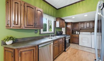 319 E Broad St, Angola, IN 46703