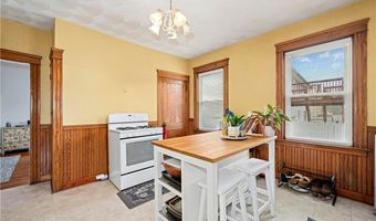 39 Ferncliff Ave, North Providence, RI 02911