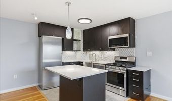 1300 S ARLINGTON RIDGE Rd 618, Arlington, VA 22202