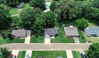 107 Acorn Ln, Batesville, MS 38606