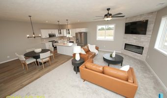 2421 E Caolinn Pl, Brandon, SD 57005